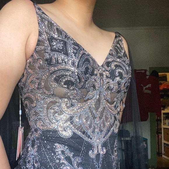 ✨PROM DRESS✨ - Picture 4 of 11